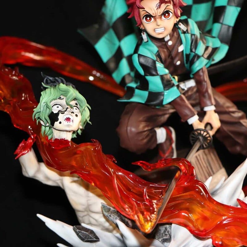 Figurine Collector en Resine Tanjiro vs Gyutaro Royaume Figurine