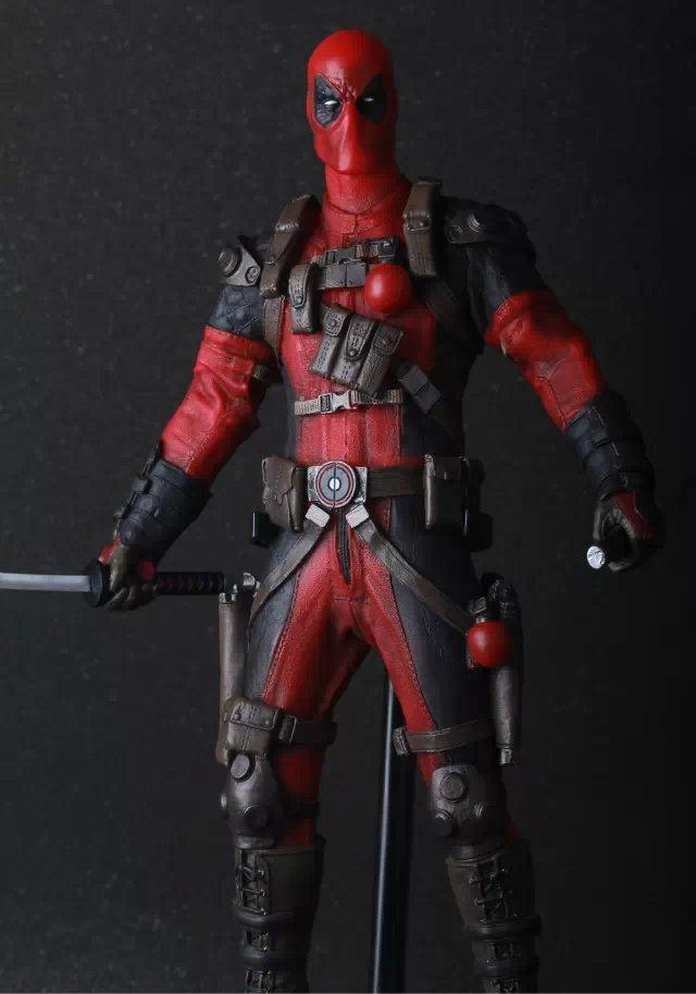 Figurine Deadpool 30cm Rouge Royaume Figurine