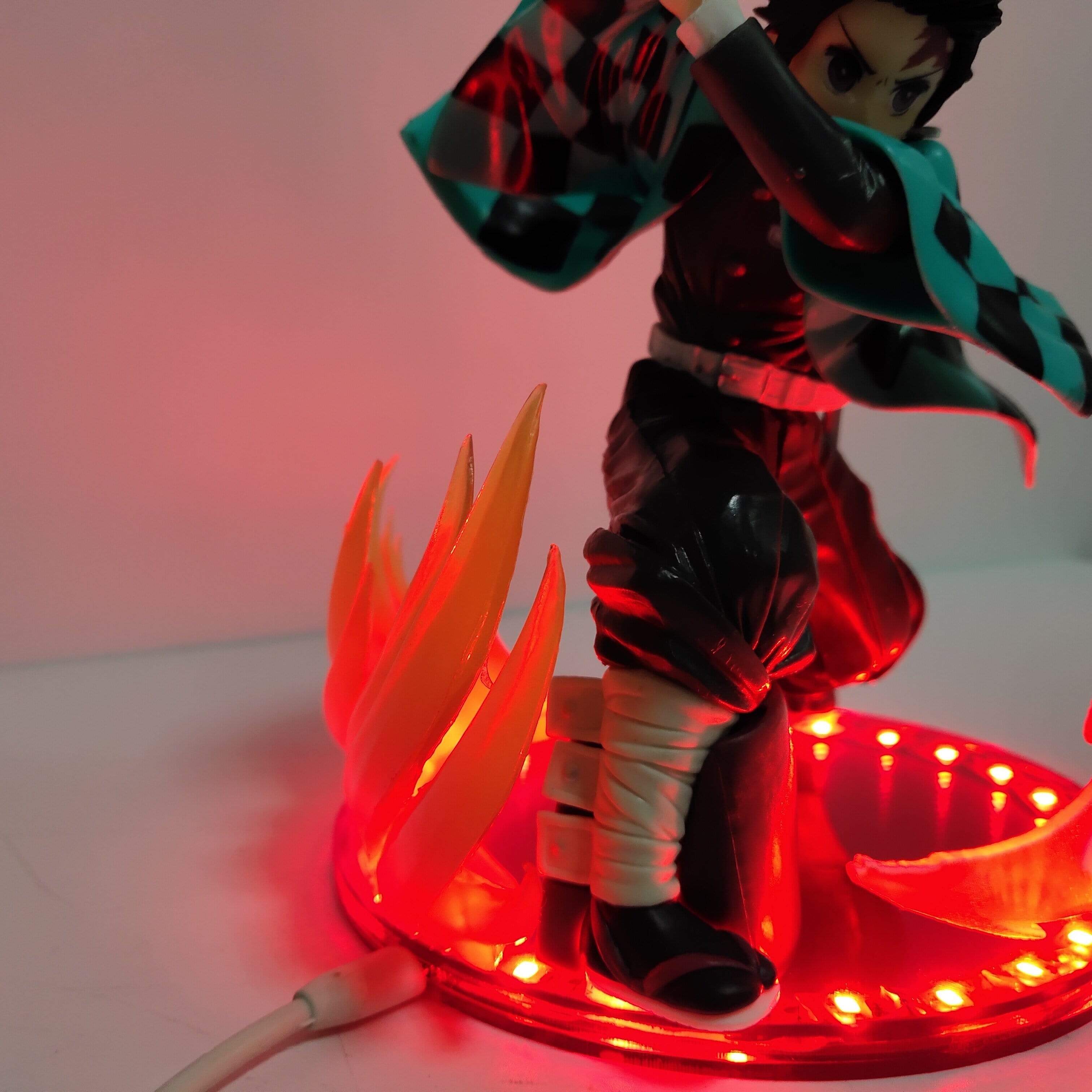 Figurine Demon Slayer Tanjiro LED Royaume Figurine