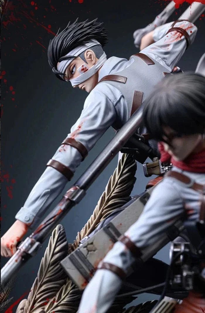 Figurine Édition Limitée en Resine Livai-Mikasa vs Eren Royaume Figurine