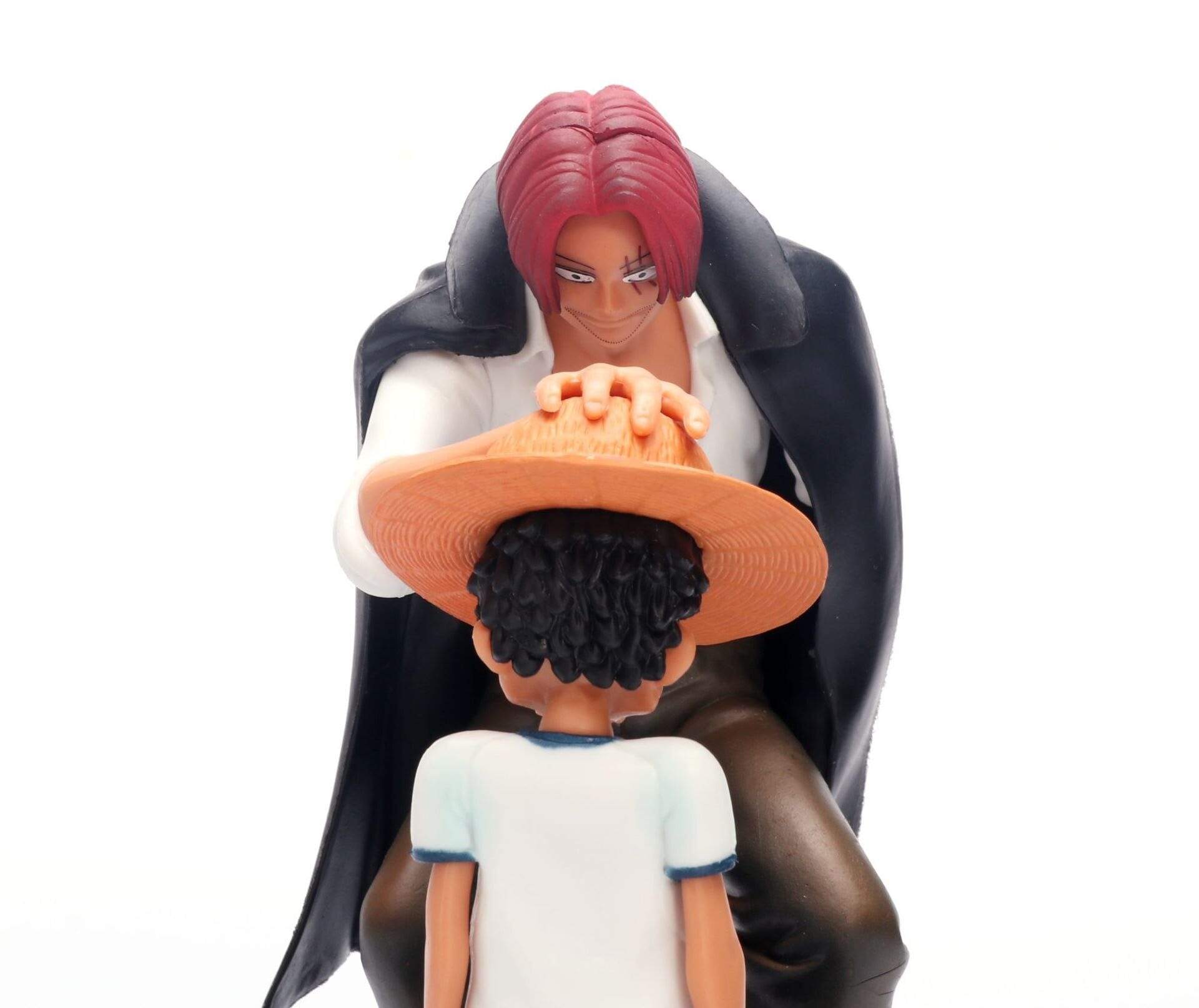 Figurine Luffy et Shanks Royaume Figurine