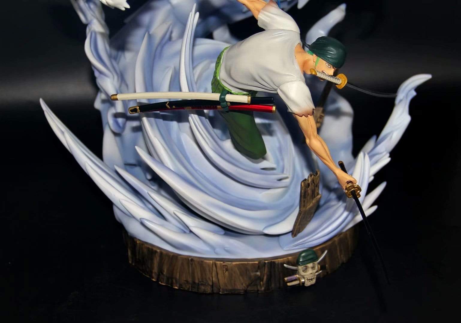 Figurine One Piece Zoro Dragon Royaume Figurine